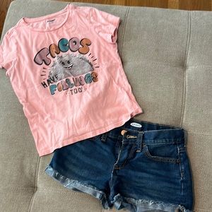 Girl’s Old Navy jean shorts & t-shirt, size L (10-12)